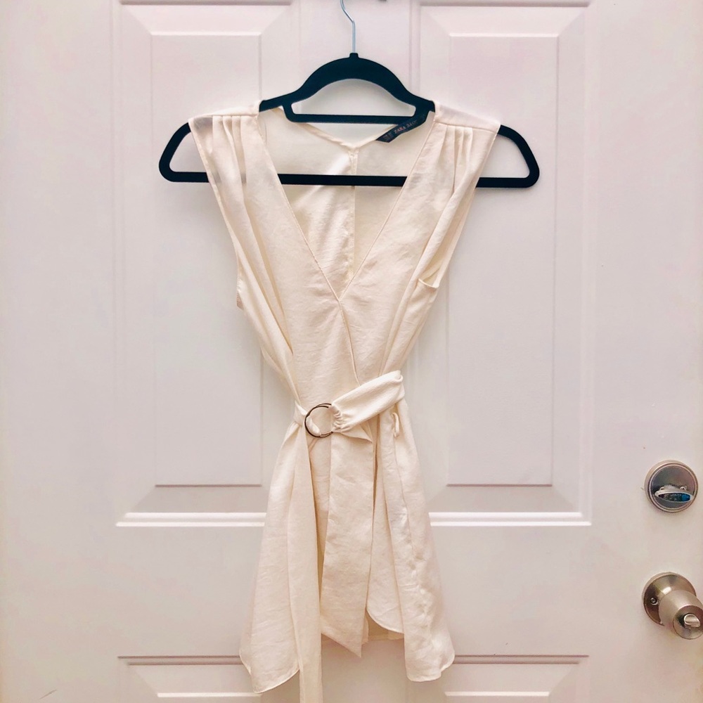 Zara top in white with belt